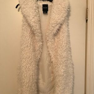 NWOT Faux fur vest